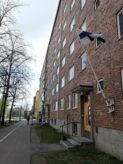 Lippu salossa Puistokadulla äitienpäivän kunniaksi