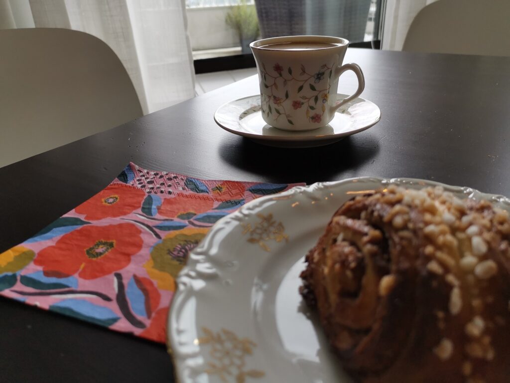 Kahvi ja korvapuusti, kahvila-ravintola Vesilinna