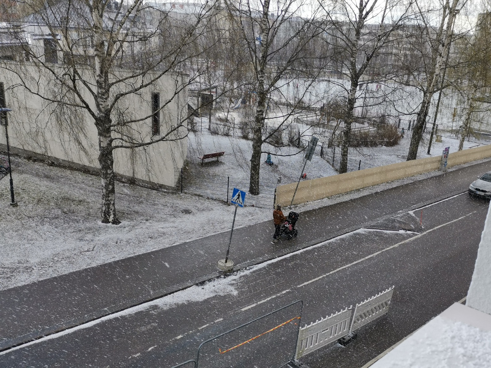 Granizando en Kansakoulukatu, 27/abril/26