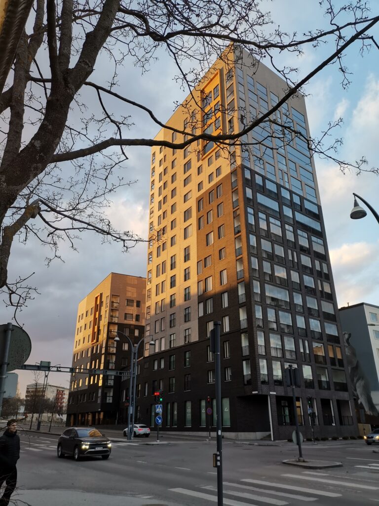 Jyväskylän Puistolan torni. Keskustan korkein rakennus