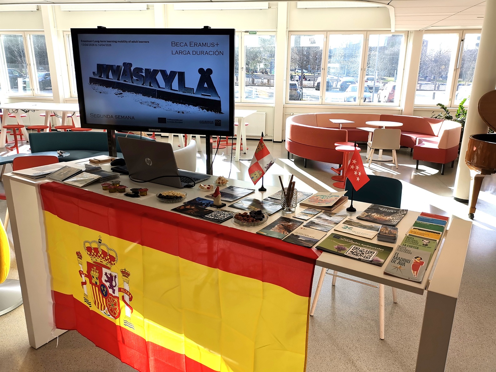 Mesa de España en el evento de Gradia