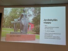 Opettajani Nea auttoi meitä seuraamaan vappua Jyväskylässä