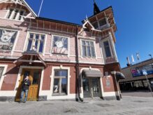 Nikolai Café