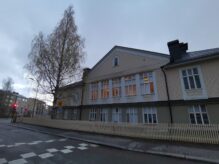 Puistokoulu, Wivi Lönnin suunnittelema koulu