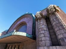 Viernes 1 de mayo: Vappu en Helsinki, de Töölönlahti a Hietaniemi